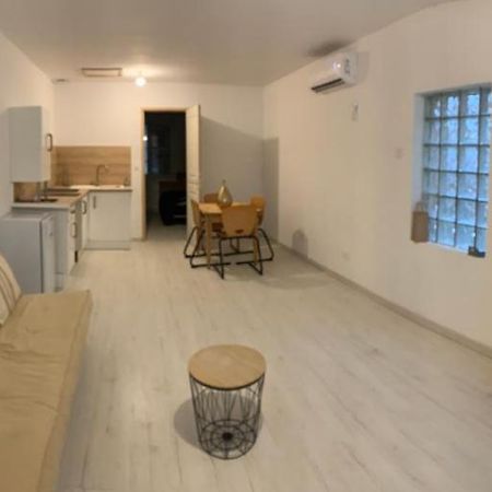 Vila La Pinede Mornas Exteriér fotografie